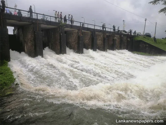 36 major reservoirs across Sri Lanka continue to spill - Irrigation Dept