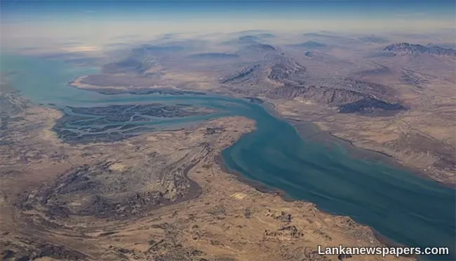 Iran s Revolutionary Guards begin military drills in Strait of Hormuz