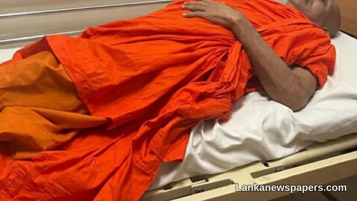 Janasetha Front Leader Venerable Seelarathana Thera Attacked in Weeragula