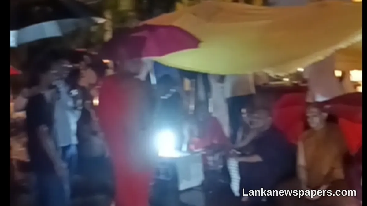 Monks Hold Vigil at Viharamahadevi Park in Bid for Gnanasara Thera's Release