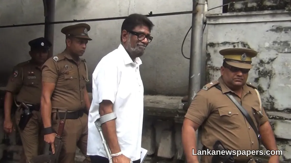 දූෂණ චෝදනා මත හිටපු සෞඛ්‍ය අමාත්‍ය කෙහෙලිය රඹුක්වෙල්ල අත්අඩංගුවට