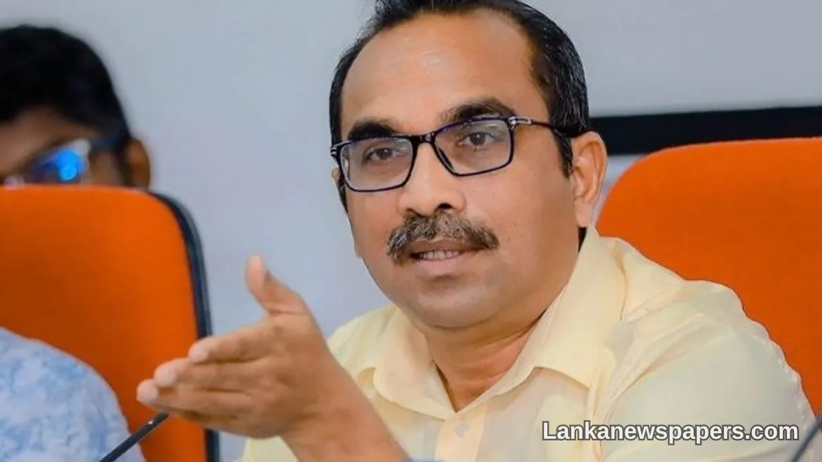 පේරාදෙණිය කළු පාලම අසල නව දුම්රිය පාලමක් ඉදිකෙරේ