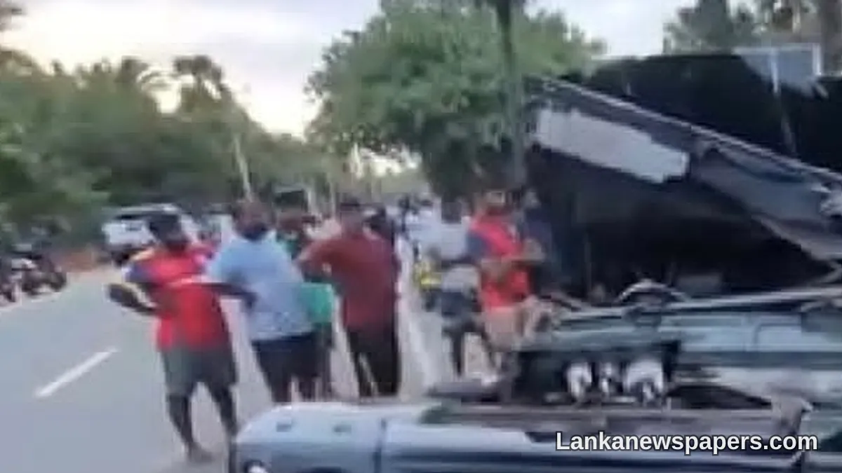 Sri Lanka Army Soldier Dead, Eleven Hurt in Mannar Vehicle Crash