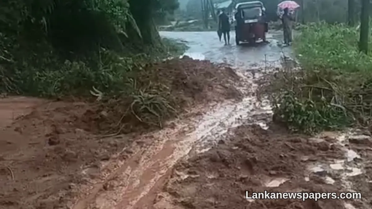 උස් අවදානම් තත්ත්වයන් මධ්‍යේ NBRO විසින් ශ්‍රී ලංකාවේ දිස්ත්‍රික්ක හතරක් සඳහා නාය යෑමේ අනතුරු ඇඟවීම් නිකුත් කෙරේ