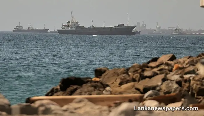 US and Iran Agree to Ceasefire and Hold Diplomatic Talks in Qatar Amid Strait of Hormuz Tensions