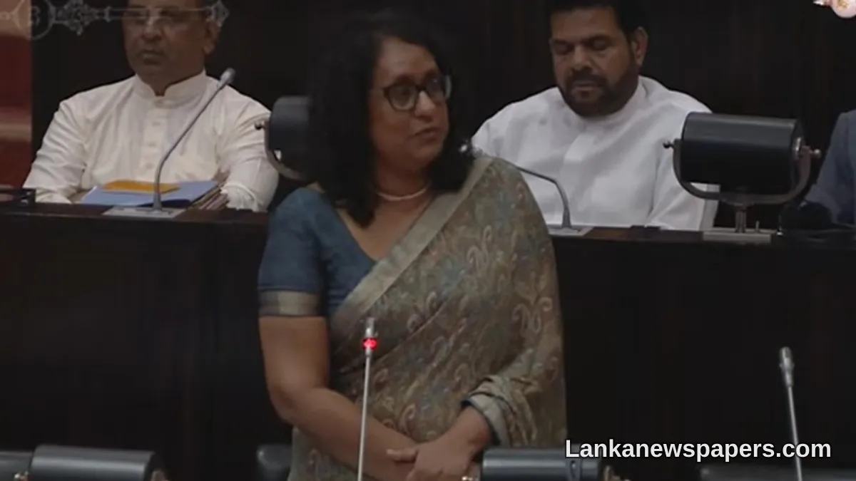 අගමැති අමරසූරිය වයස 16 න් පසු පාසල් සිසුන් ලෙස රැඳෙන පිරිමි ළමයින් සංඛ්‍යාව පහළ යාම පිළිබඳ බරපතල අවධානය යොමු කරයි