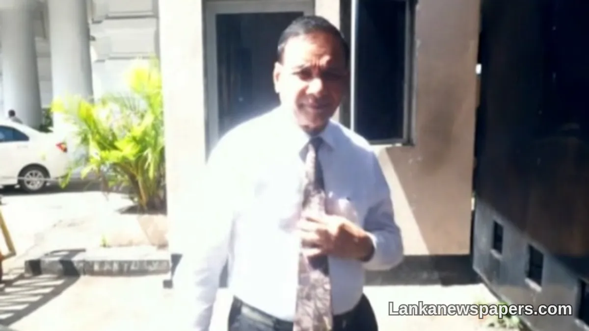 Former Air Force Chief Roshan Goonetileke Summoned Before Financial Crimes Investigators