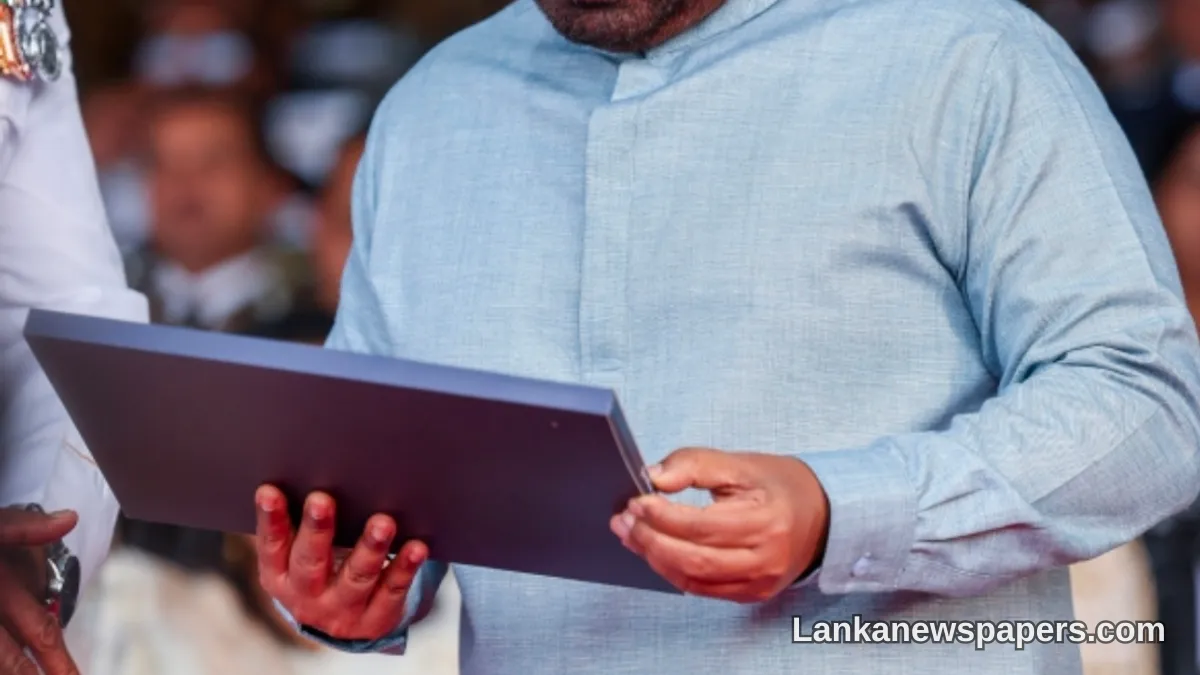 President Dissanayake Calls on Fashion Designers to Reimagine Sri Lanka Police Uniform