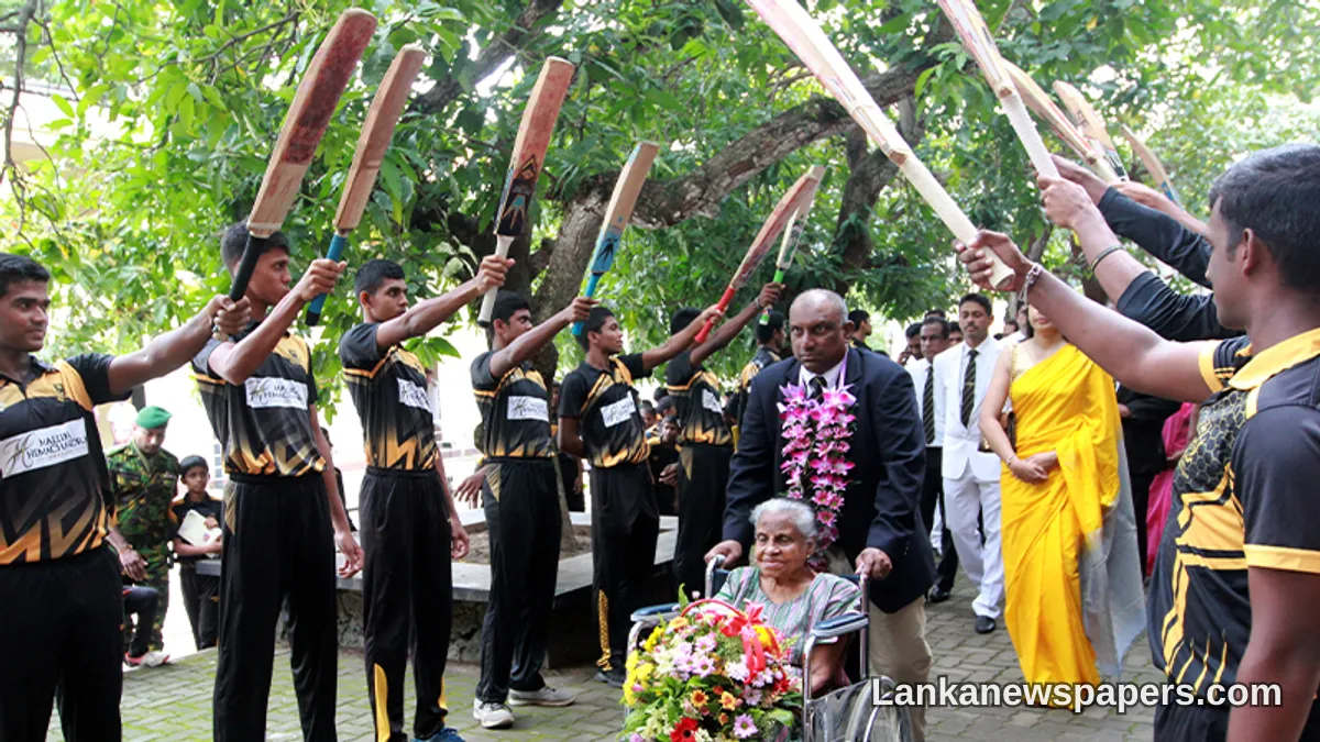 Sri Lanka Cricket Icon Aravinda de Silva Mourns the Loss of His Mother