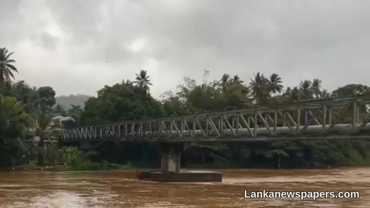 Mahaweli River Hits Minor Flood Level at Peradeniya Amid Widespread River Alerts