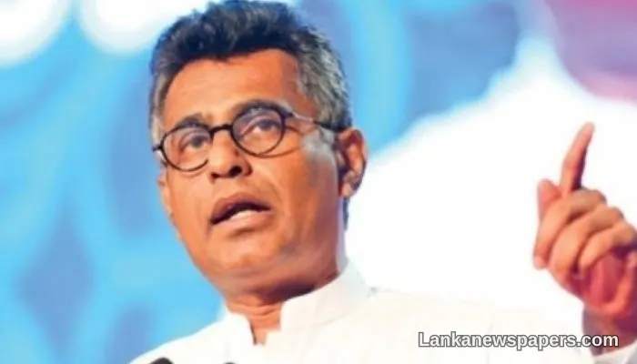 ඉන්ධන මිල සම්බන්ධයෙන් රජය ජනතාව රවට්ටනවා යැයි පාතාලී චෝදනා කරයි, වහාම මිල අඩු කරන ලෙස ඉල්ලයි