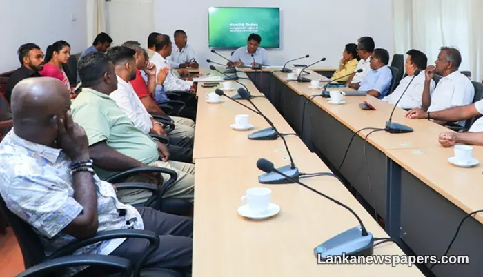 සජිත් ජනමතය විමසීමට පළාත් සභා මැතිවරණ පැවැත්වීමට 촉구කරයි