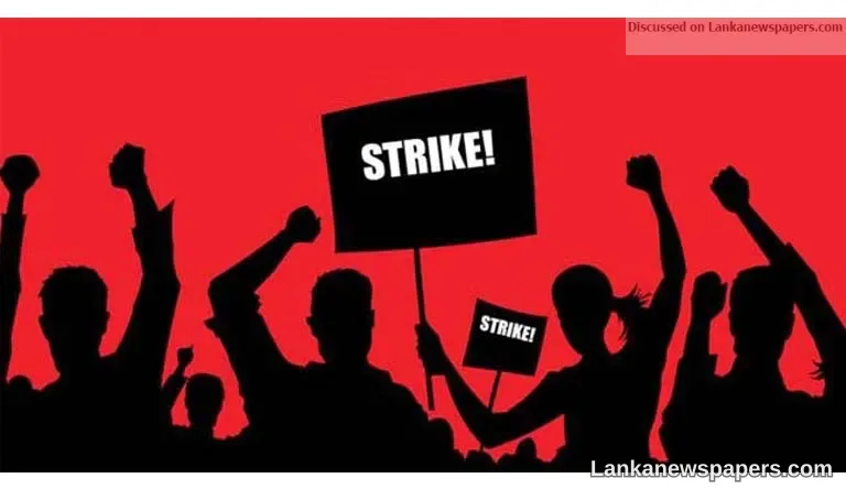Public Administrative Service employees on strike