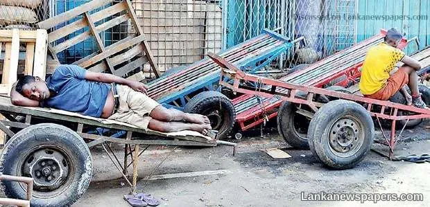 Customs TU action cripples Colombo business