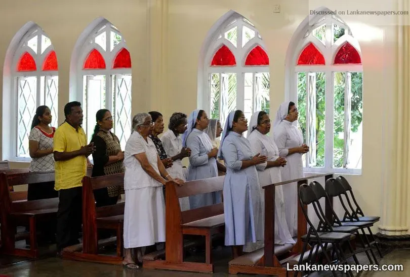 Catholics holds Sunday mass after Easter attacks