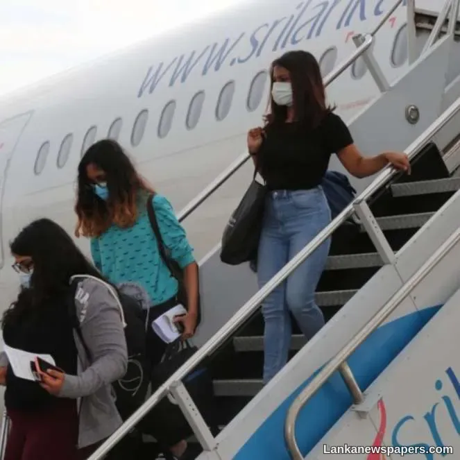 320 Sri Lankans including an expectant mother arrived from Chennai