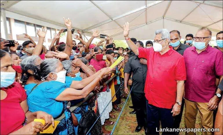President tours Colombo in support of SLPP candidates; warm response from people