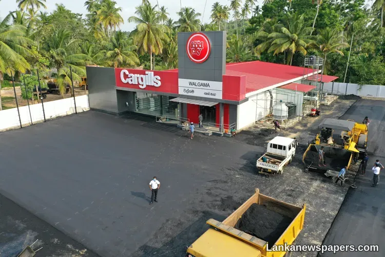 LNP - Cargills initiates the first ever Plastic Modified Asphalt Concrete Car Park in Sri Lanka