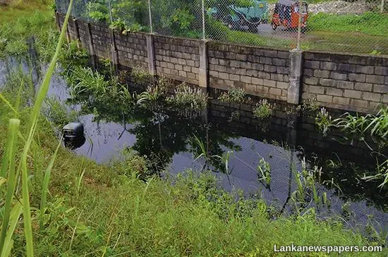 LNP - Furnace oil threatens Kelani River