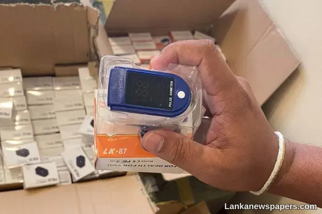 LNP - Customs thwarts attempt to smuggle in oximeters using forged documents