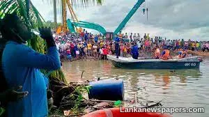 LNP - Passenger ferry capsizes in Kinniya: Ferry owner, operators arrested