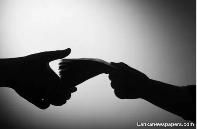 LNP - Four ex-Customs officers sentenced to 35 years RI over bribery charges