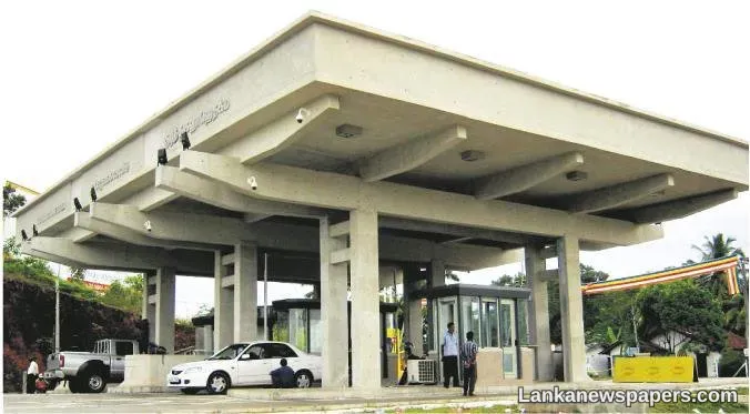 LNP - Expressway exits accept only local currency, inconveniencing tourists and locals: Official