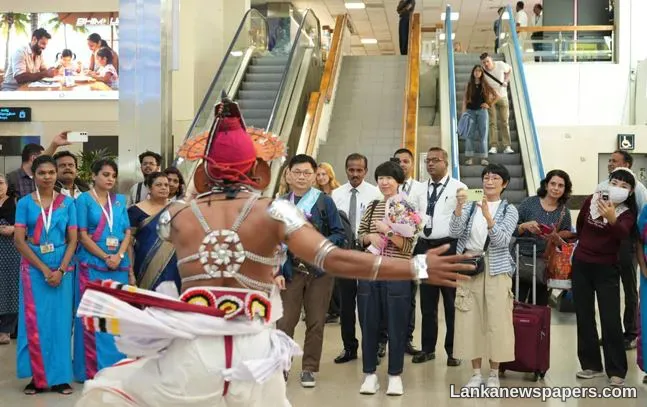 LNP - Sri Lanka welcomes two millionth tourist in 2024