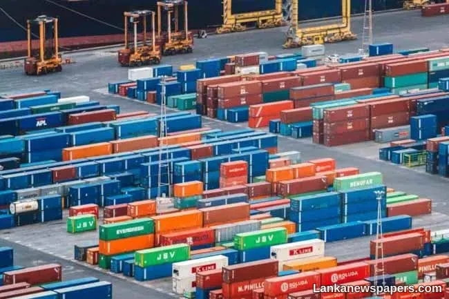 LNP - Govt. to woo top ten shipping liners in world for Colombo port expansion