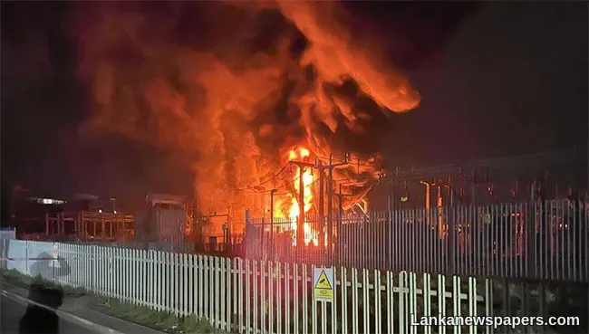LNP - Heathrow Airport closes for the day after a fire knocks out power, disrupting hundreds of flights