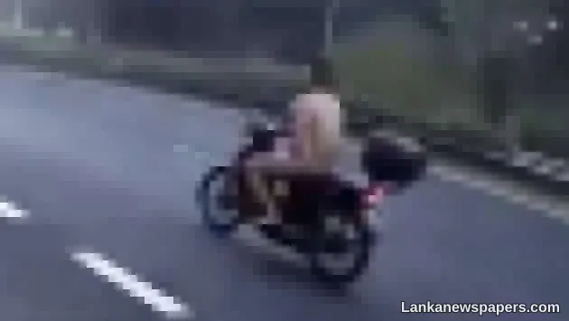 LNP - Naked man arrested for riding motorcycle to Kandy from Colomb