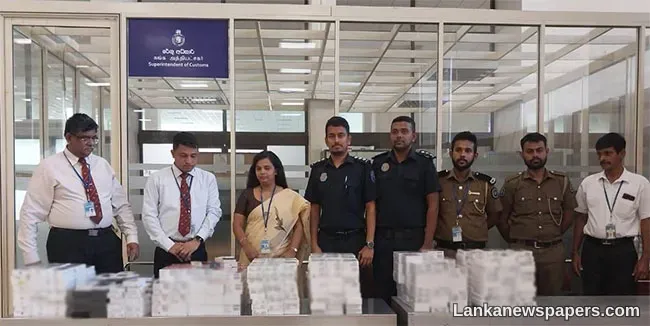 LNP - Passenger arrested with mobile phones worth over Rs. 100 mln at BIA