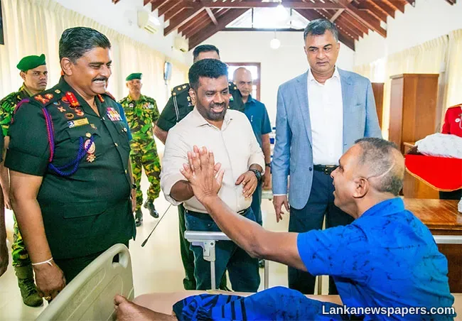 LNP - President vows to prevent repetition of past tragedies during visit to war heroes