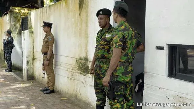 LNP - Sri Lanka Police deploy 24/7 security at Chabad houses