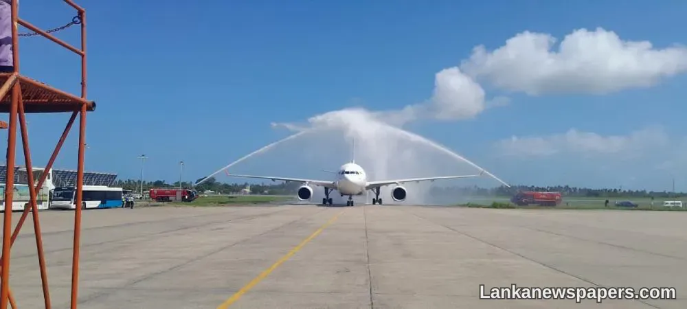 LNP - SriLankan Airlines’ new Airbus A330-200 lands after low-altitude flyover