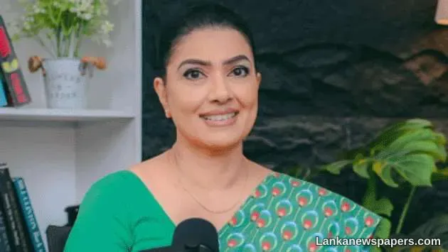 LNP - Hashan Tillakaratne’s wife Apsari in hot water after her interview, clad in AirLanka saree