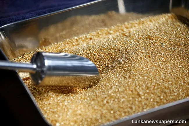Gold tops $4,900'oz; silver and platinum extend record #8209;setting rally