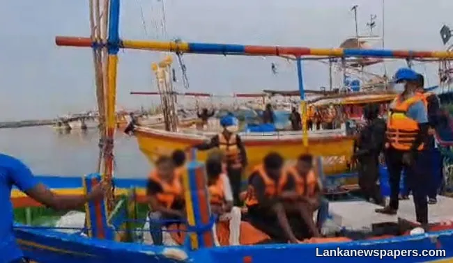 Two fishing boats seized with narcotics off southern coast brought to Dikkowita Harbour