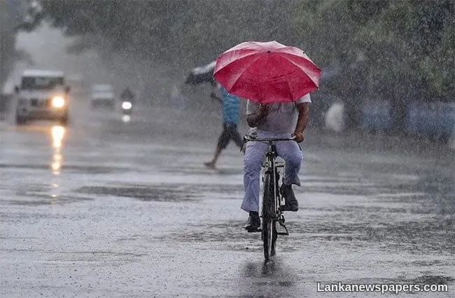 Fairly heavy showers above 50 mm likely in Western and Sabaragamuwa provinces tomorrow