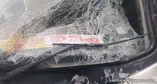 20 injured following accident involving two buses and lorry in Yalkumbura