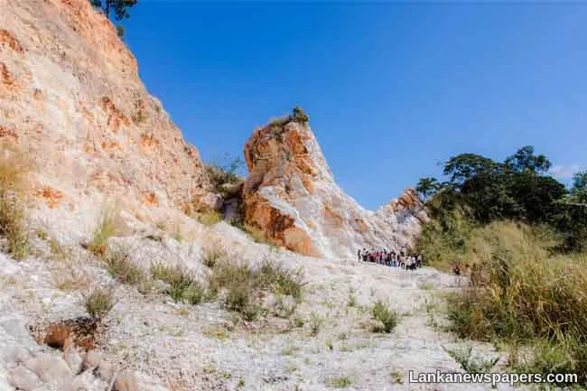Minister inspects Kotikambokka Vein Quartz Deposit, orders measures to prevent illegal mining