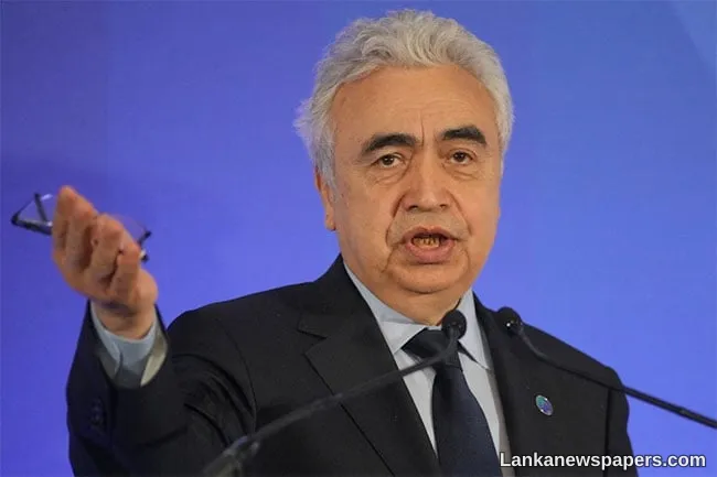 IEA convenes extraordinary meeting, experts say Brent could cross $100 mark if conflict continues