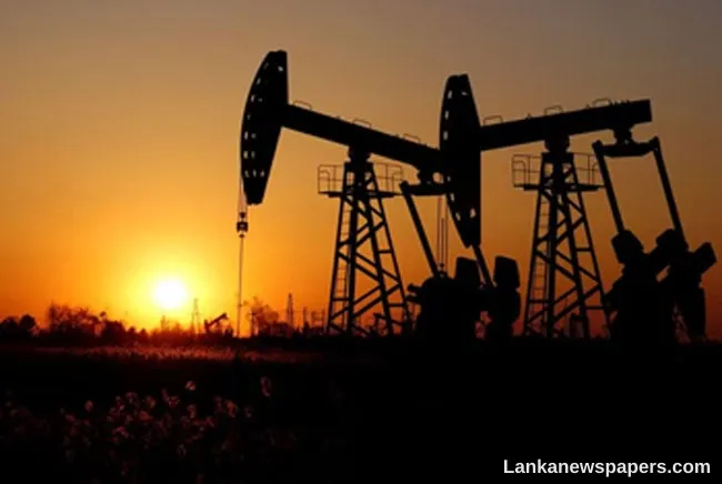 Oil jumps 4% as strikes continue