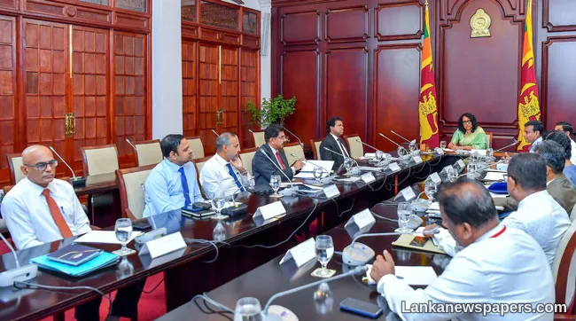 Cabinet Committee appointed to ensure proper functioning of public services holds first meeting