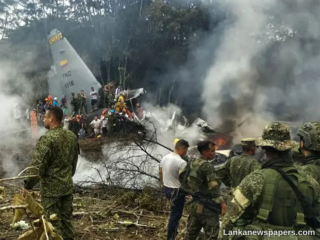 Colombian military plane carrying more than 100 troops crashes on takeoff