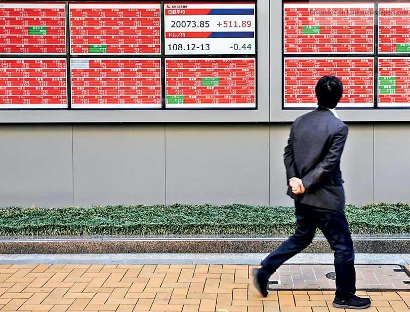 Asia stocks sunk as Trump fires new trade salvo