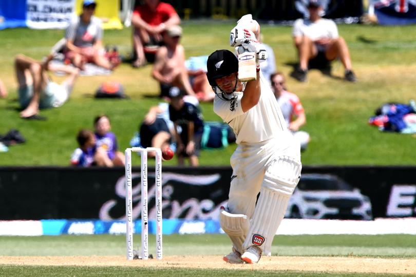 Labuschagne and Watling move towards top 10