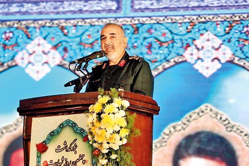 US warships will be destroyed if they threaten Iran: Guards Chief