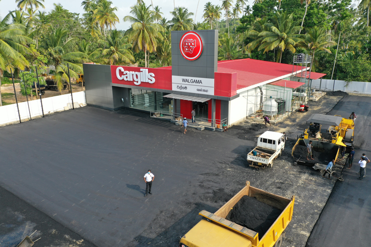 LNP – Cargills initiates the first ever Plastic Modified Asphalt Concrete Car Park in Sri Lanka
