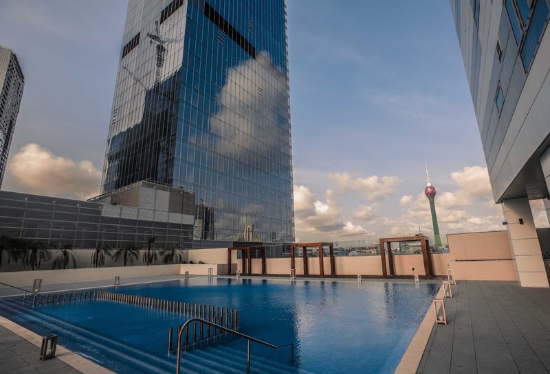 LNP – Hyundai hands over ‘The Suites’ and ‘The Offices’ at Cinnamon Life to John Keells Properties